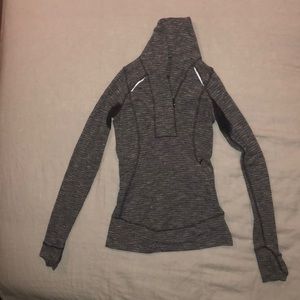 Lulu lemon pullover
